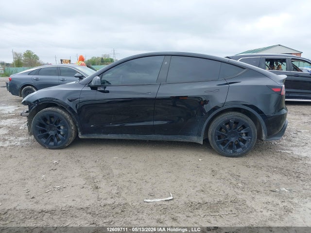 7SAYGDEE3RF067901 Tesla Model Y