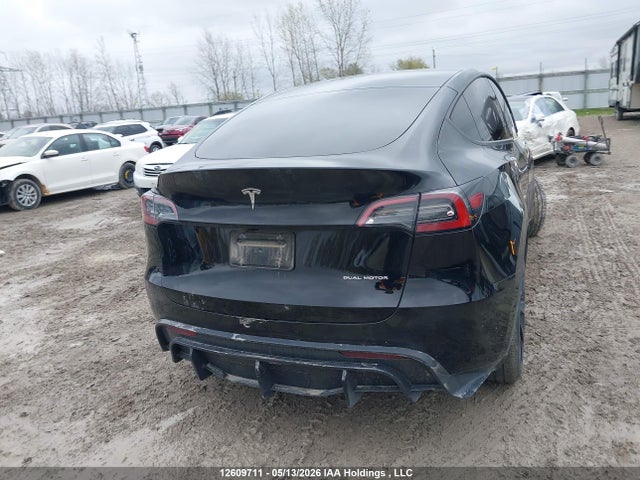 7SAYGDEE3RF067901 Tesla Model Y