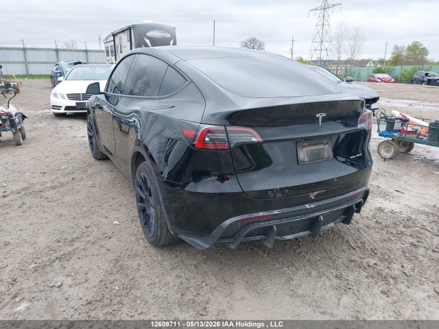 7SAYGDEE3RF067901 Tesla Model Y
