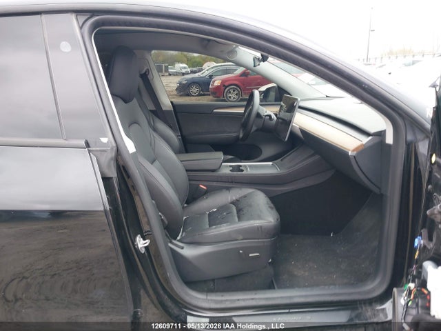 7SAYGDEE3RF067901 Tesla Model Y