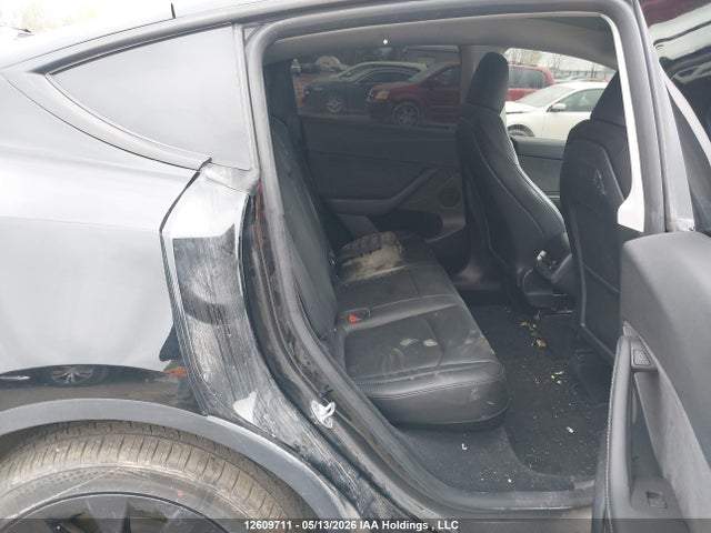 7SAYGDEE3RF067901 Tesla Model Y
