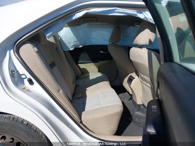 12609734 :رقم المزاد ، 4T1BF1FKXCU147523 vin ، 2012 Toyota Camry Se/le/xle مزاد بيع