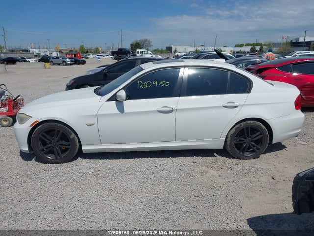 12609750 :رقم المزاد ، WBAPG7C57AA794319 vin ، 2010 Bmw 323 I مزاد بيع