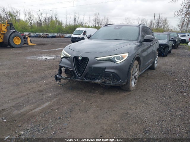 12609778 :رقم المزاد ، ZASFAKNN4J7C01486 vin ، 2018 Alfa Romeo Stelvio Ti Sport مزاد بيع