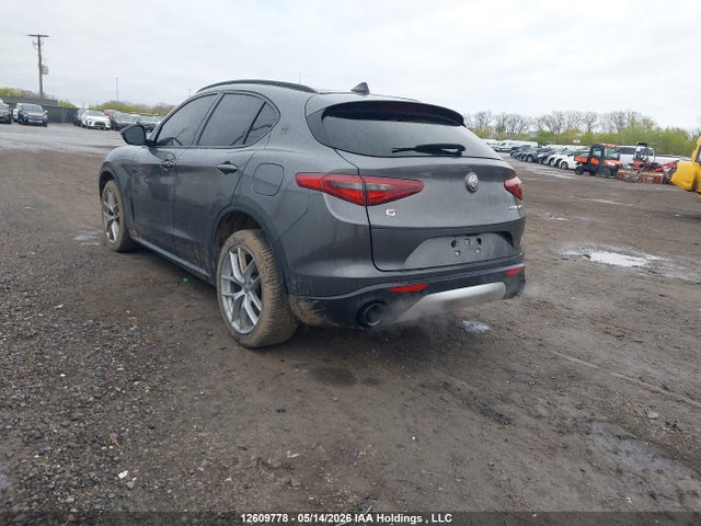 12609778 :رقم المزاد ، ZASFAKNN4J7C01486 vin ، 2018 Alfa Romeo Stelvio Ti Sport مزاد بيع