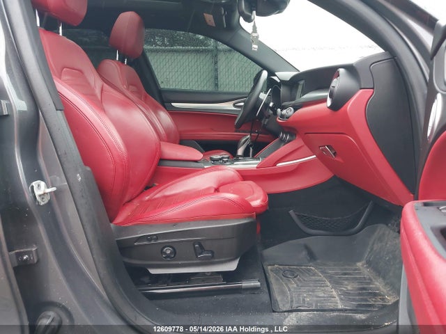 12609778 :رقم المزاد ، ZASFAKNN4J7C01486 vin ، 2018 Alfa Romeo Stelvio Ti Sport مزاد بيع