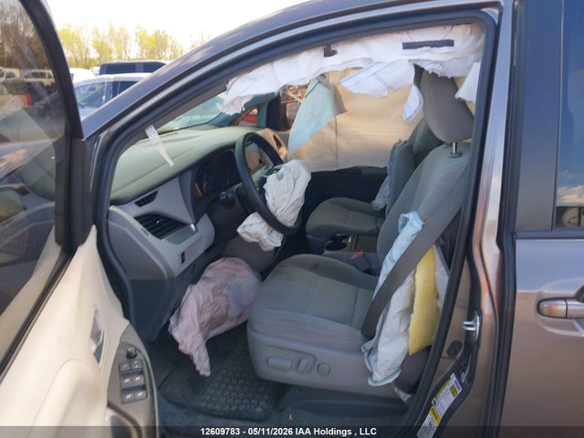 Aukcja sprzedaży 2017 Toyota Sienna Le, vin: 5TDKZ3DCXHS876846, numer aukcji: 12609783