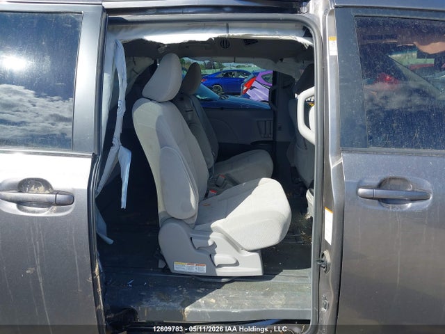 Aukcja sprzedaży 2017 Toyota Sienna Le, vin: 5TDKZ3DCXHS876846, numer aukcji: 12609783