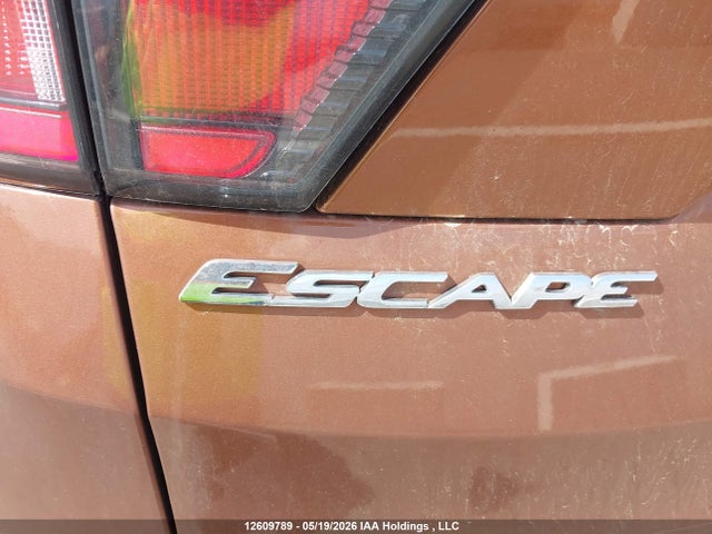 1FMCU0G98HUA96594 Ford ESCAPE SE
