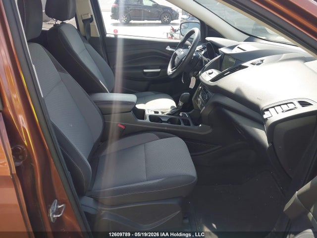 1FMCU0G98HUA96594 Ford ESCAPE SE