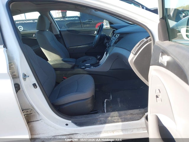 2011 Hyundai Sonata Gls მანქანა იყიდება აუქციონზე, vin: 5NPEB4AC8BH176333, აუქციონის ნომერი: 12601299