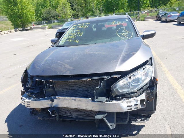 Продажа на аукционе авто 2018 Honda Civic Lx, vin: 2HGFC2F56JH018193, номер лота: 12609831