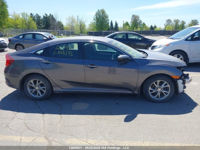 Продажа на аукционе авто 2018 Honda Civic Lx, vin: 2HGFC2F56JH018193, номер лота: 12609831