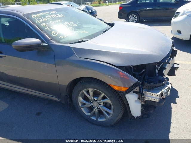 Продажа на аукционе авто 2018 Honda Civic Lx, vin: 2HGFC2F56JH018193, номер лота: 12609831