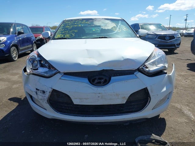 KMHTC6AD4GU300681 Hyundai Veloster Se
