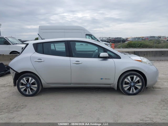 1N4AZ0CP1EC332561 Nissan Leaf Sl