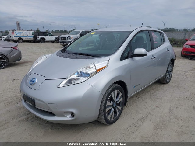 1N4AZ0CP1EC332561 Nissan Leaf Sl