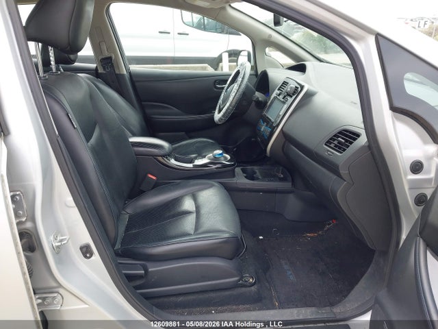 1N4AZ0CP1EC332561 Nissan Leaf Sl