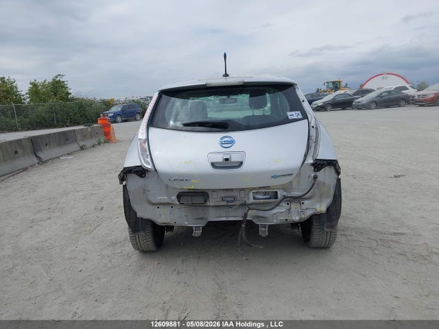 1N4AZ0CP1EC332561 Nissan Leaf Sl