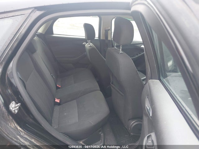 1FADP3K25HL273254 Ford FOCUS SE