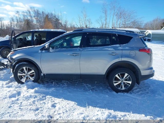 12509410 :رقم المزاد ، 2T3BFREV1JW719934 vin ، 2018 Toyota Rav4 Le مزاد بيع