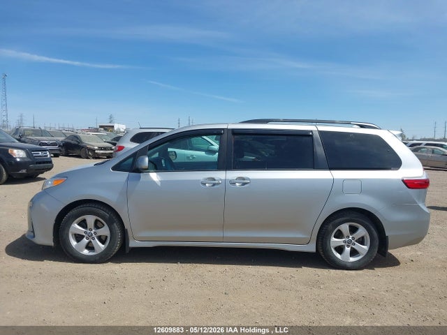 Toyota SIENNA LE 2020 5TDKZ3DC7LS051968 Image 14