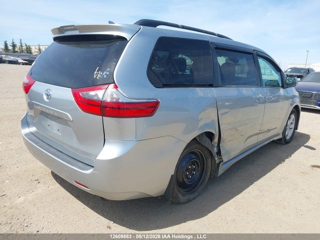 Toyota SIENNA LE 2020 5TDKZ3DC7LS051968 Image 4
