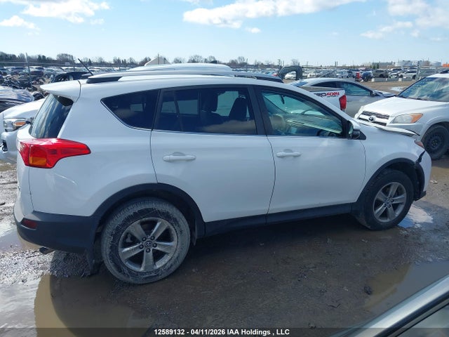 2T3WFREV1FW143254 Toyota Rav4 Xle