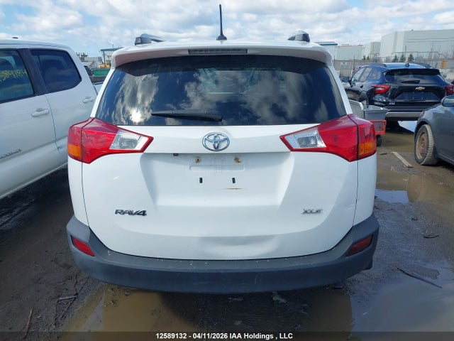 2T3WFREV1FW143254 Toyota Rav4 Xle