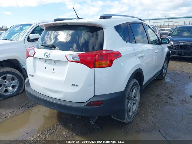 2T3WFREV1FW143254 Toyota Rav4 Xle