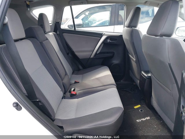 2T3WFREV1FW143254 Toyota Rav4 Xle