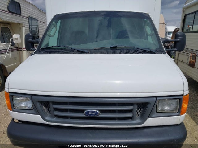 Продажа на аукционе авто 2006 Ford Econoline E450 Super Duty Cutwy Van, vin: 1FDXE45P06HB18701, номер лота: 12609894