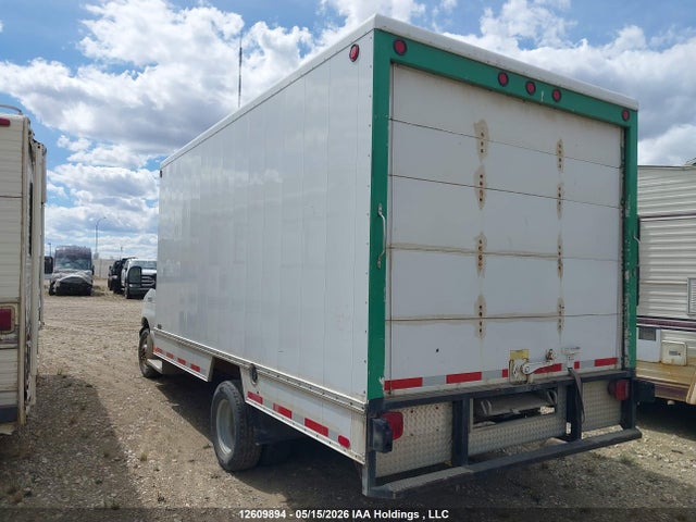 Продажа на аукционе авто 2006 Ford Econoline E450 Super Duty Cutwy Van, vin: 1FDXE45P06HB18701, номер лота: 12609894