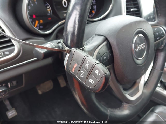 1C4RJFBGXJC240061 Jeep Grand Cherokee