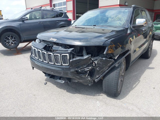 1C4RJFBGXJC240061 Jeep Grand Cherokee