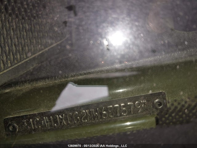1C4HJXDG2MW687579 Jeep Wrangler Unlimited Sport
