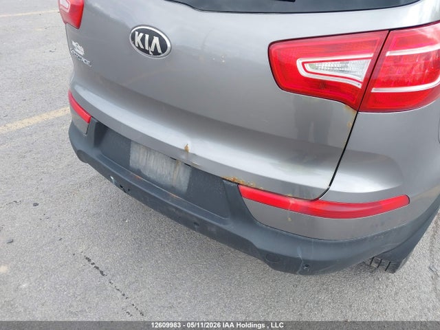 12609983 :رقم المزاد ، KNDPBCA27D7512572 vin ، 2013 Kia Sportage مزاد بيع