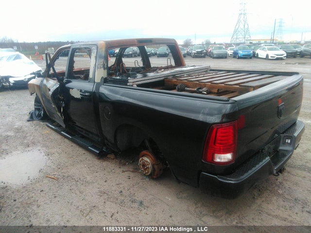11883331 :رقم المزاد ، 1C6RR7MM4JS338128 vin ، 2018 Ram 1500 Sport مزاد بيع