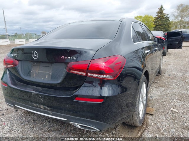 W1K3G4FB0NJ354214 Mercedes-Benz A 220 4matic