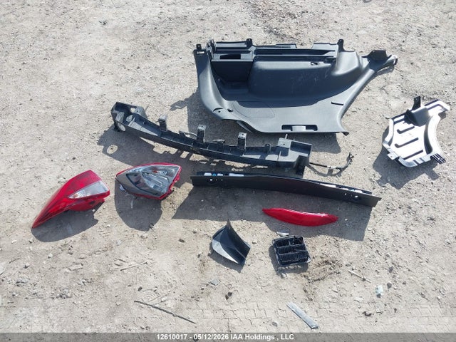 KM8J33A48JU836496 Hyundai Tucson Se 2.0l
