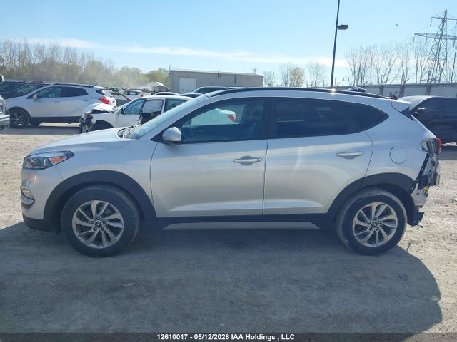 KM8J33A48JU836496 Hyundai Tucson Se 2.0l