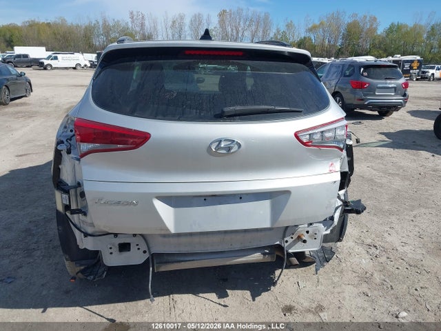 KM8J33A48JU836496 Hyundai Tucson Se 2.0l