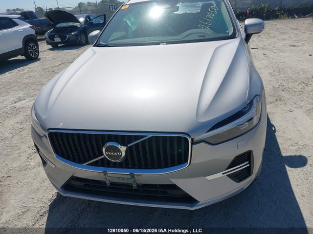 LYVL12RK6NB899189 Volvo Xc60 B5 Momentum