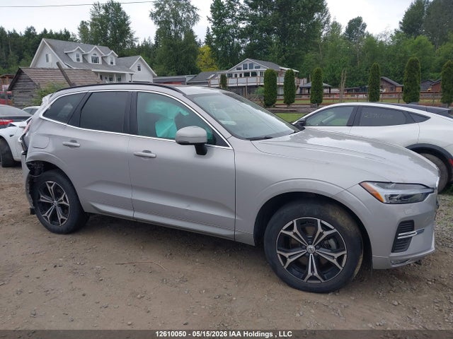 LYVL12RK6NB899189 Volvo Xc60 B5 Momentum