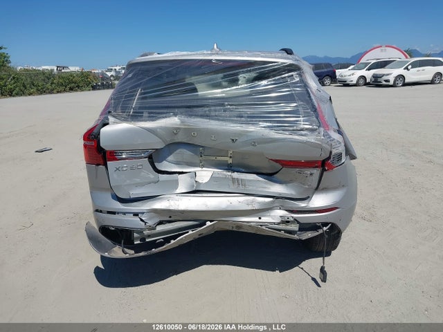 LYVL12RK6NB899189 Volvo Xc60 B5 Momentum