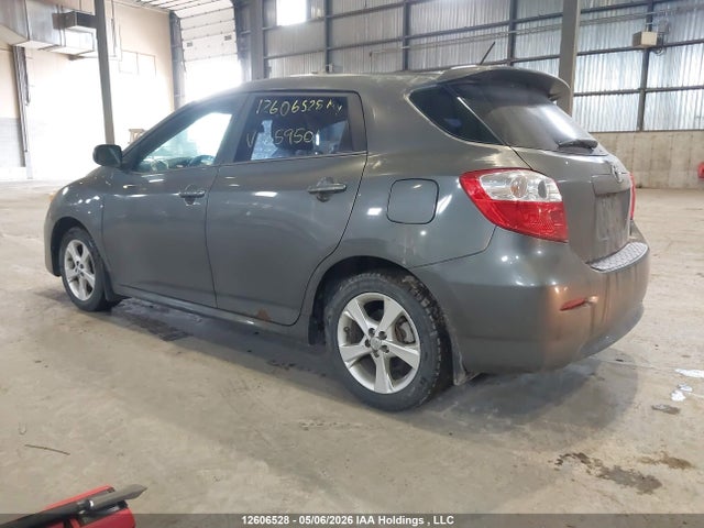 12606528 :رقم المزاد ، 2T1KU4EE4CC859501 vin ، 2012 Toyota Matrix مزاد بيع