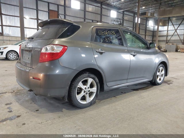 12606528 :رقم المزاد ، 2T1KU4EE4CC859501 vin ، 2012 Toyota Matrix مزاد بيع