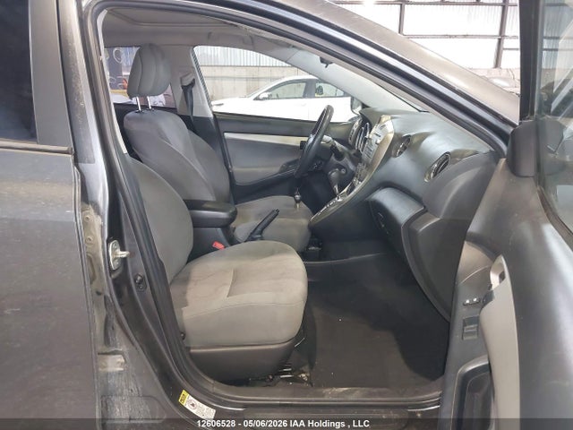12606528 :رقم المزاد ، 2T1KU4EE4CC859501 vin ، 2012 Toyota Matrix مزاد بيع