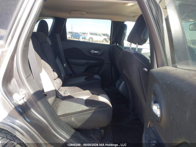 1C4PJMAB1GW378550 Jeep Cherokee Sport