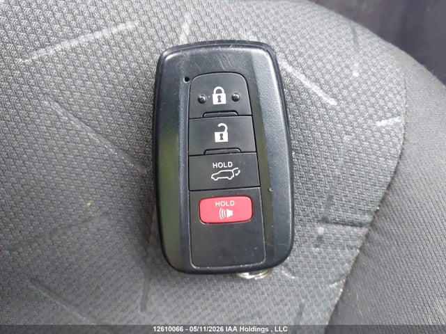 2T3R1RFV5NW289889 Toyota Rav4 Xle